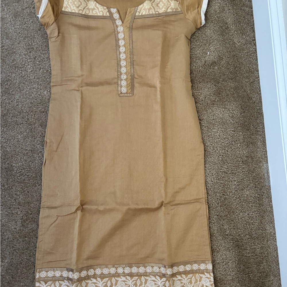 Elegant gold Dress